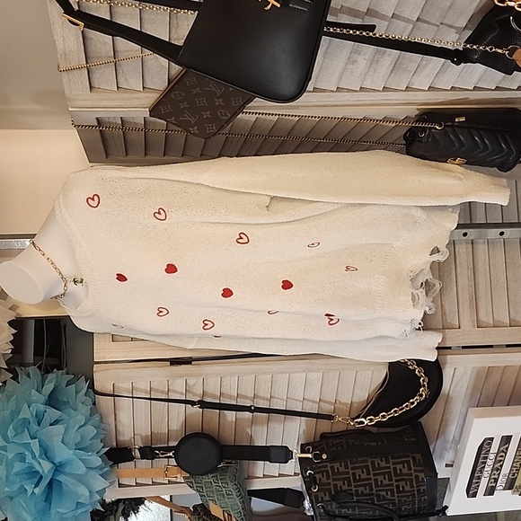 BIBi brand ♥️ sweater NWOT - Picture 9 of 10